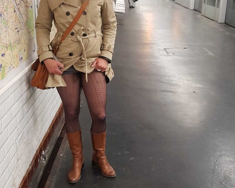 Cherche partenaire pour exhib suce en lieu public, Paris